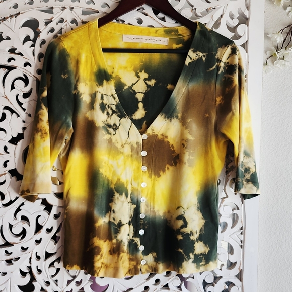 RAQUEL ALLEGRA TIE-DYE 3/4 SLEEVES V NECK FRONT BUTTON SZ MEDIUM NWOT - Picture 4 of 14